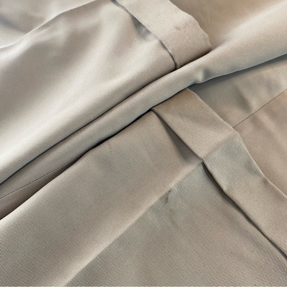 Greg Norman 40X34 Khaki Pants PRELOVED See Pictures for Stains - Picture 7 of 14